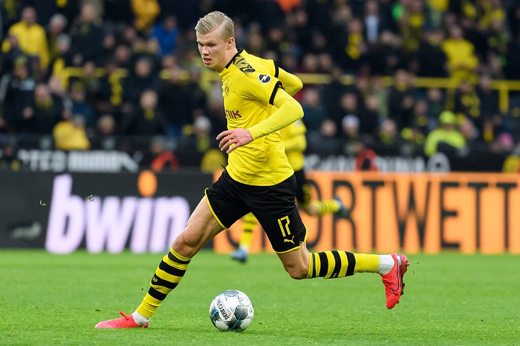 卡拉格：维拉要想夺冠，罗杰斯得拿出英超赛季最佳球员的表现（卡拉格：维拉若想封王，罗杰斯须踢出英超赛季最佳级别表现）