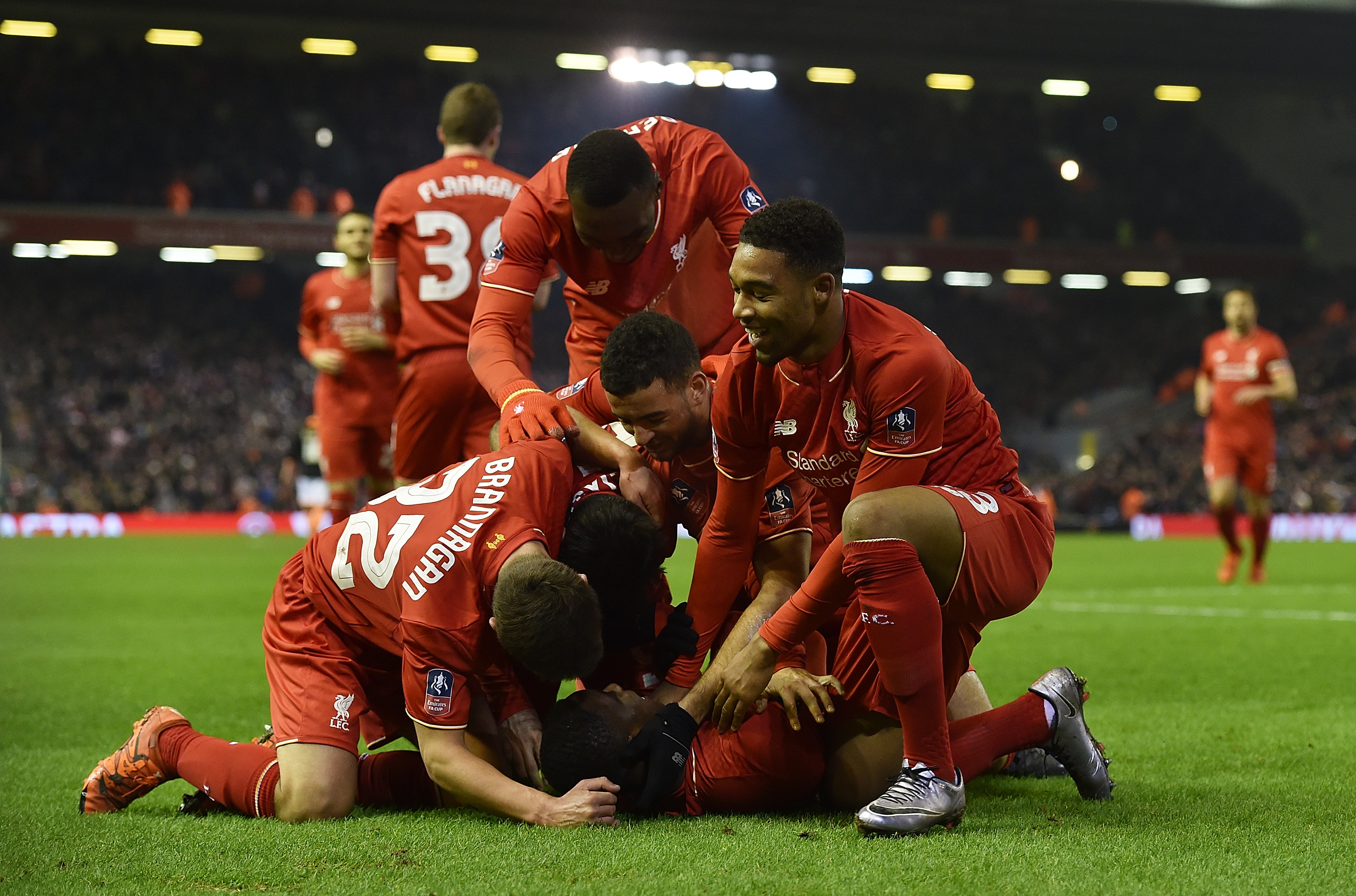 本赛季中超丢球榜：成都蓉城28球最少，梅州客家71球最多（中超本赛季失球排行：成都蓉城仅28球最低，梅州客家71球最高）