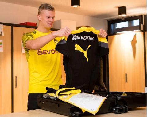 以王俊杰第一人称独白，解读他打韩国“尿检之战”，男篮锋线希望