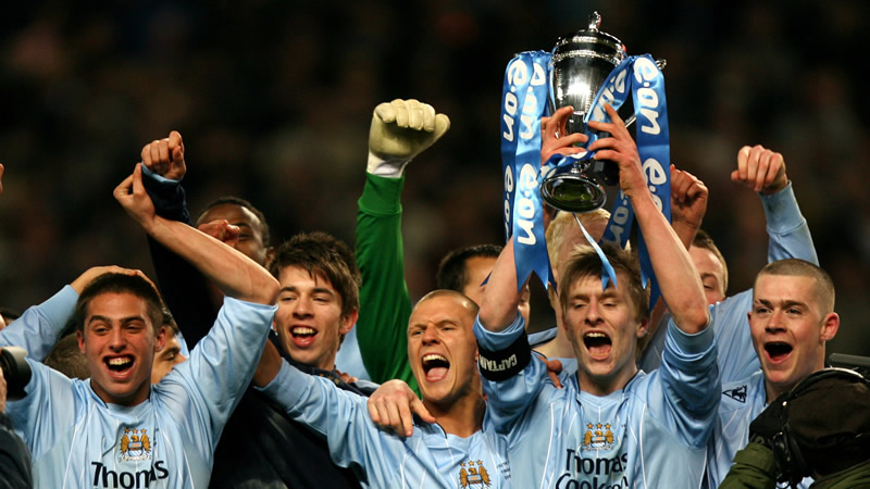 欧冠半场：杜兰、多尔贝格破门，卡拉巴克1-1阿贾克斯