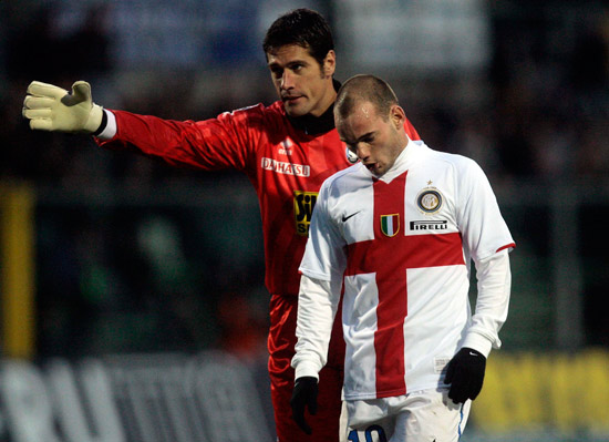 记者：维尼修斯女友在美国涉嫌欠税，可能无法陪他参加世界杯