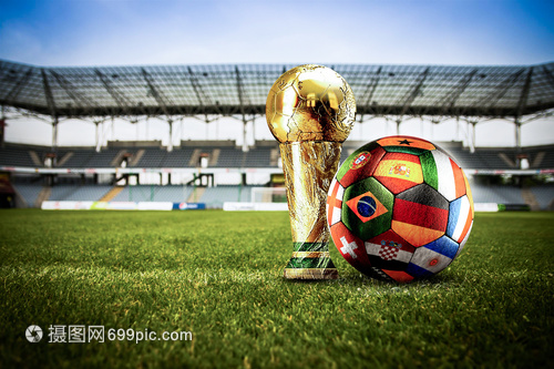 欧冠半场：蒂尔破门，阿尔瓦雷斯扳平，埃因霍温1-1马竞