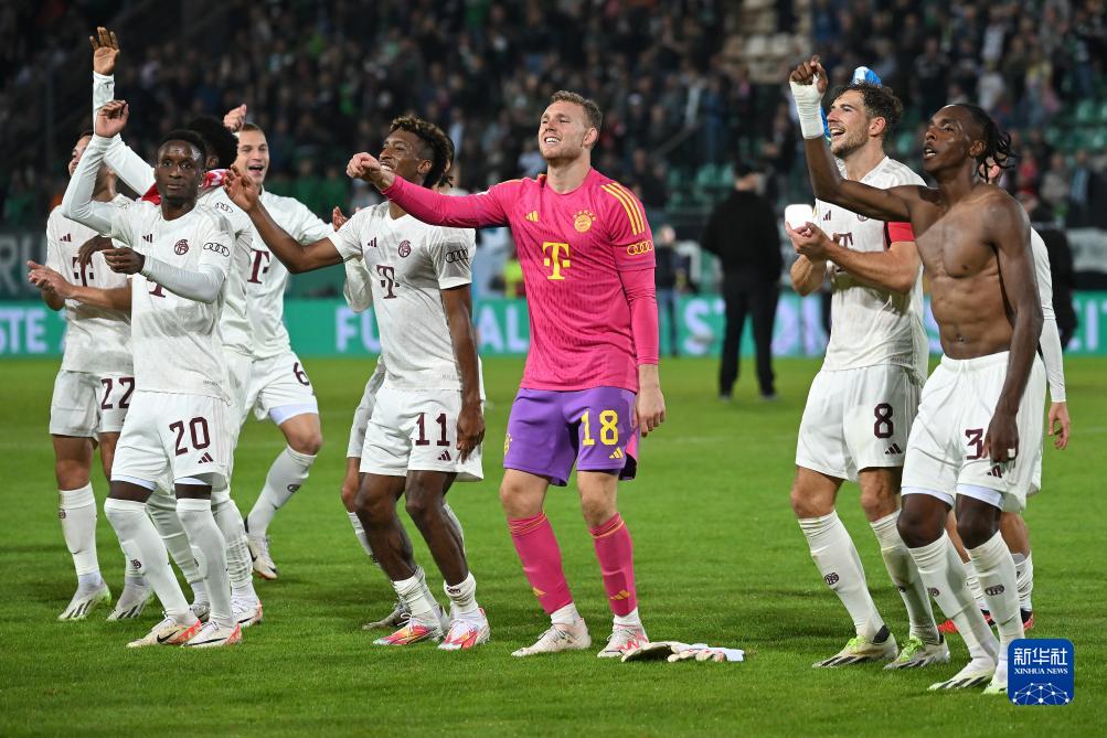 传记作者：亚马尔早期对莱万很不满，后来明白对方是想帮自己