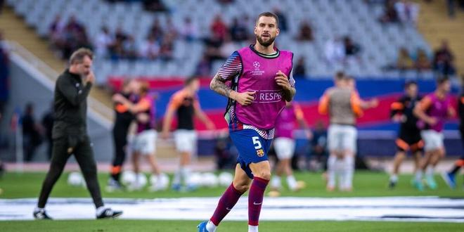 莱万：我们踢得有点松懈，我很久没有在这么差的场地踢球了（莱万直言球队略显松懈：许久未在如此糟糕的场地比赛）