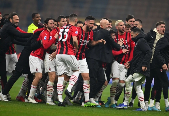 铜梁龙致谢蓉城：期待成渝两地共同推动西部足球事业蓬勃发展