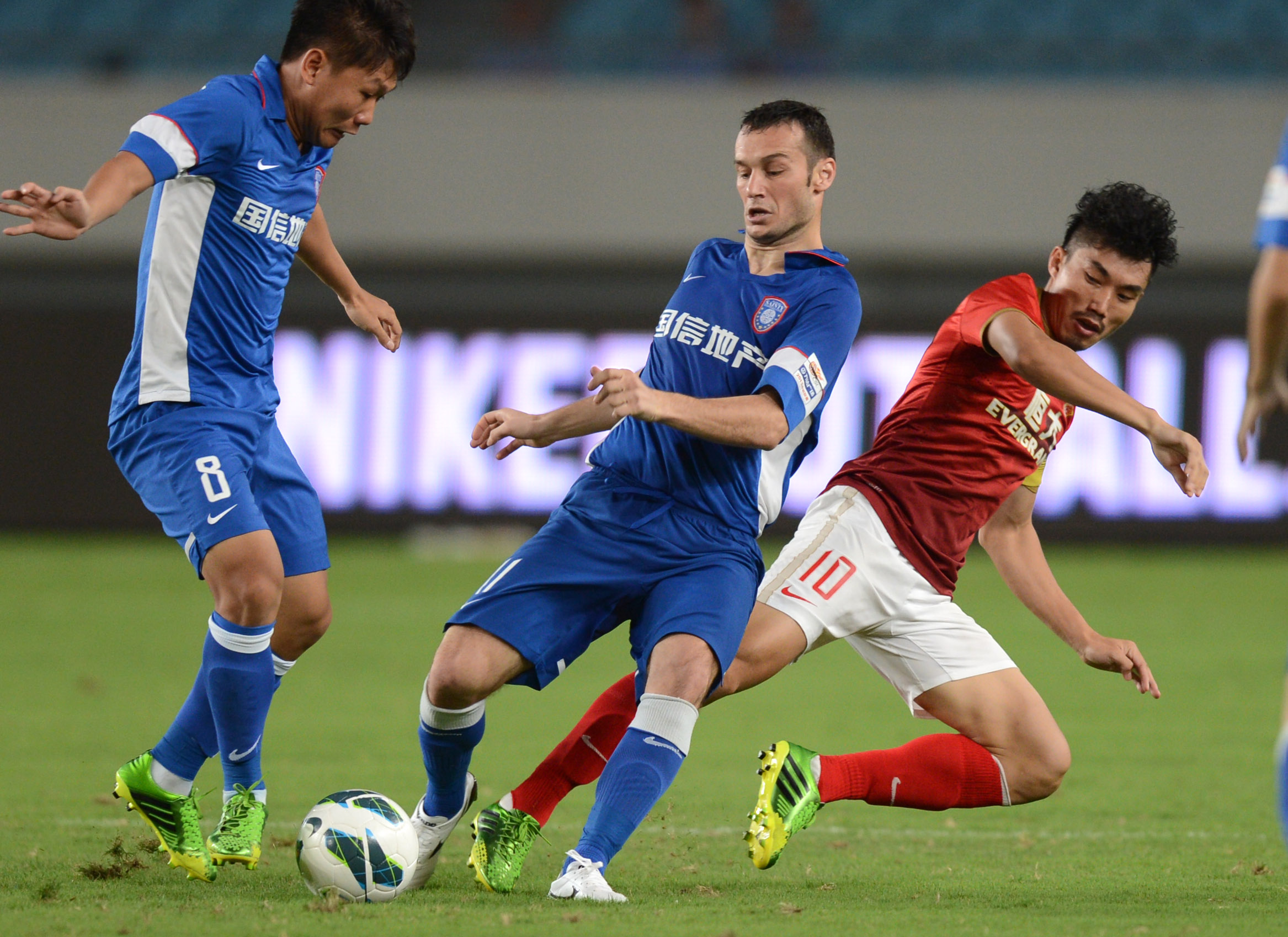 国足官方：祝愿魏祥鑫在法甲提升能力，为中国足球贡献力量