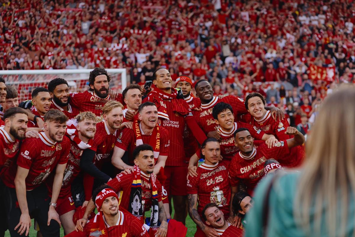 欧冠战报：孔德双响，克瑙夫破门，巴塞罗那2-1法兰克福（欧冠简报：孔德梅开二度，克瑙夫建功，巴塞罗那2-1力克法兰克福）