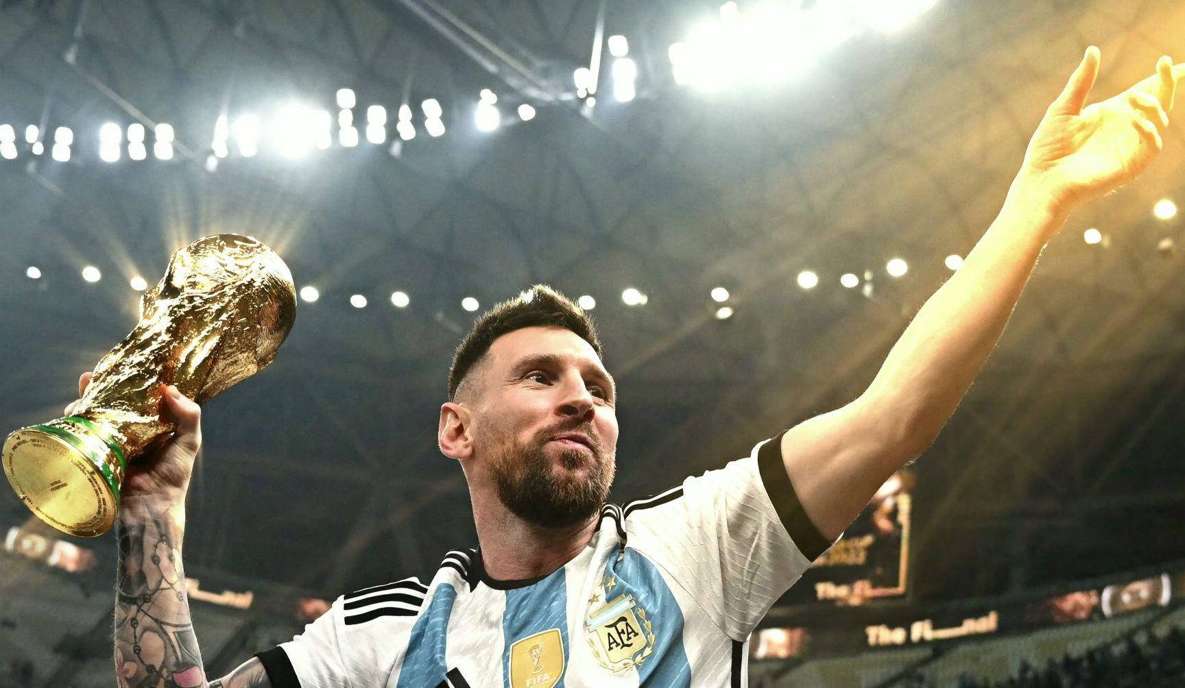 勇夺金靴，法比奥赛后社媒：感谢队友以及每位愿意相信我的人