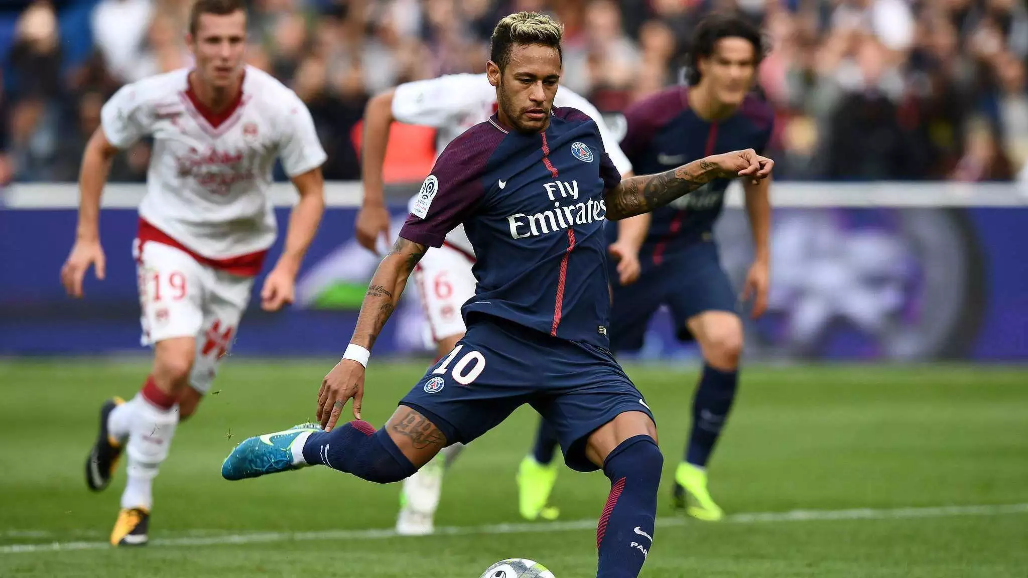 墨尔本城公布战阿德莱德联大名单：贝希奇复出，黄振文缺席（墨尔本城战阿德莱德联名单出炉：贝希奇回归，黄振文无缘）