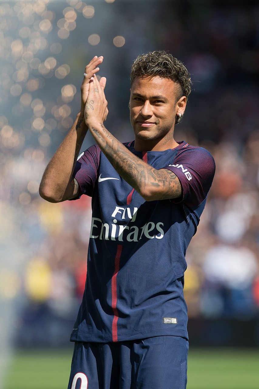 法比奥一家观看《疯狂动物城2》：爆米花加电影时间永不缺席