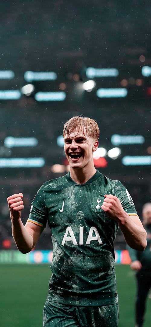 奥巴梅扬单赛季直接参与7球，欧冠史上36+岁球员第二人