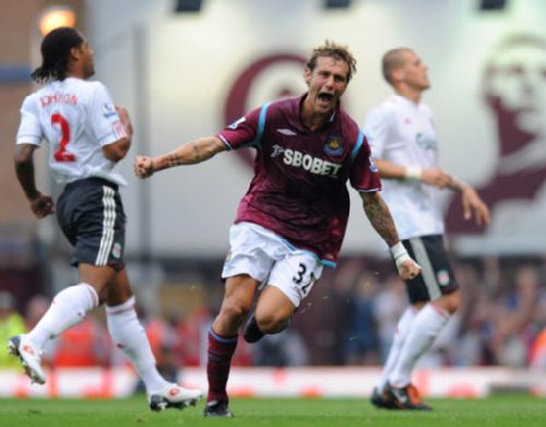 足球报：申花将利用今年最后两场亚冠来决定人员的去留