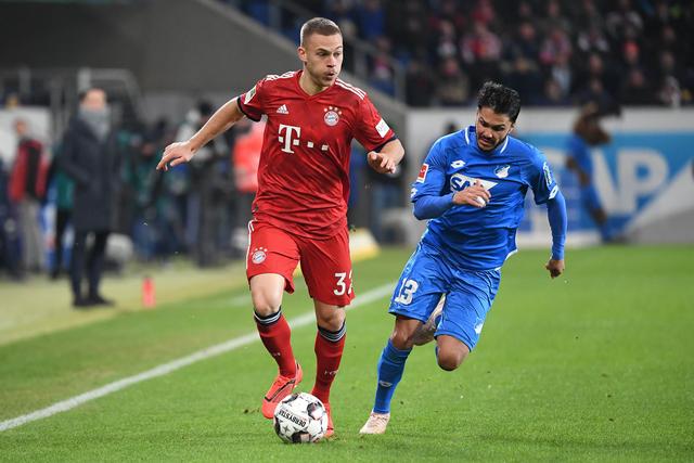 拉齐奥主场对阵博洛尼亚，预计小比分0-1或1-1，拉齐奥防守出色；曼城客场3-0胜桑德兰，英超形势激烈。