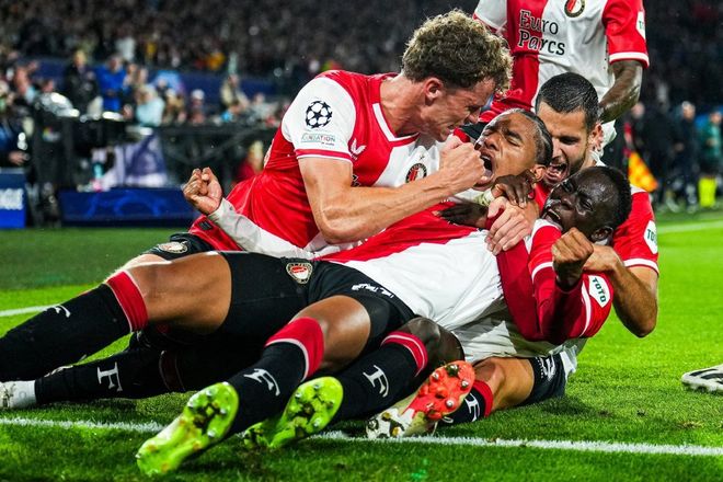 曼城传奇费尔南迪尼奥正式自宣退役，结束23年辉煌职业生涯（曼城名宿费尔南迪尼奥官宣挂靴，23年绿茵生涯谢幕）