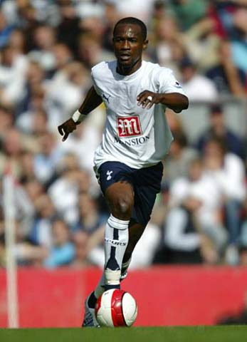 半场：科莫1-0萨索洛，杜维卡斯破门，尼科-帕斯倒钩射门被扑